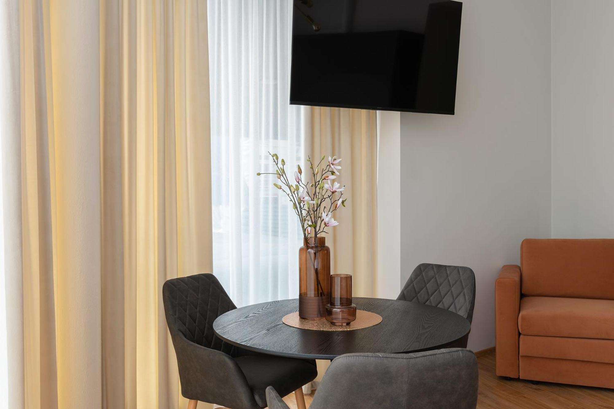 Bronze Colour Studio In Tartu City Centre 외부 사진